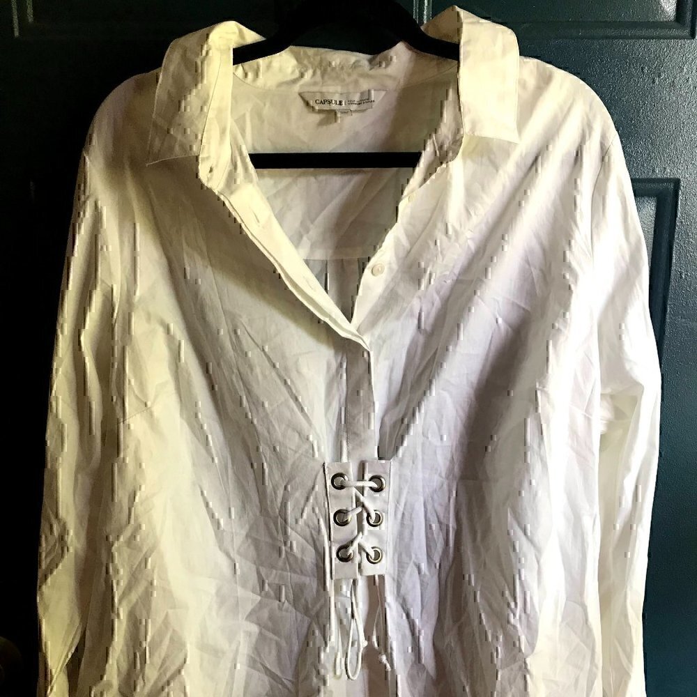20 Capsule White Blouse